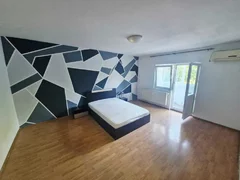 13 Septembrie, str. Ion Nedeleanu, garsoniera 40 mp, etaj 2/8, bloc mixt